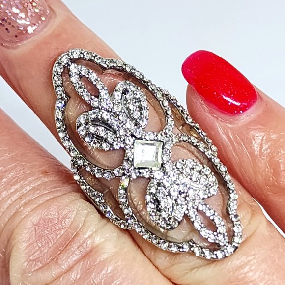 Victorian Style Pave' White Rhinestone Dressy Silver Cocktail Ring SZ 5 - Picture 3 of 9